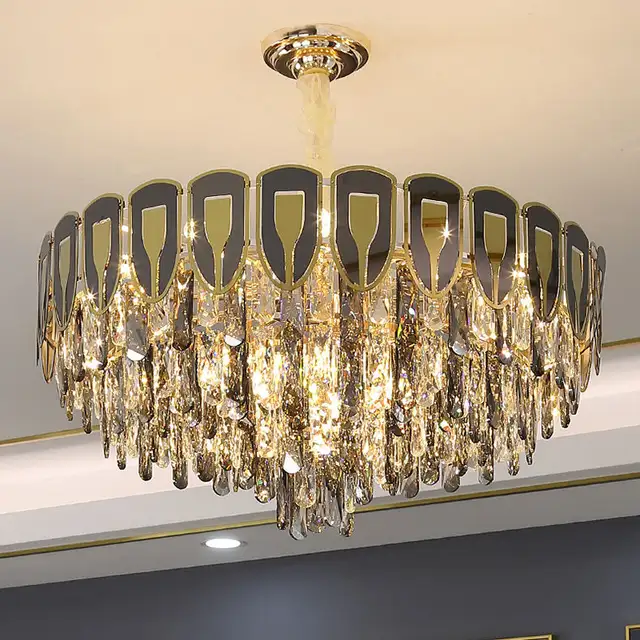 Hanging luxury crystal chandelier