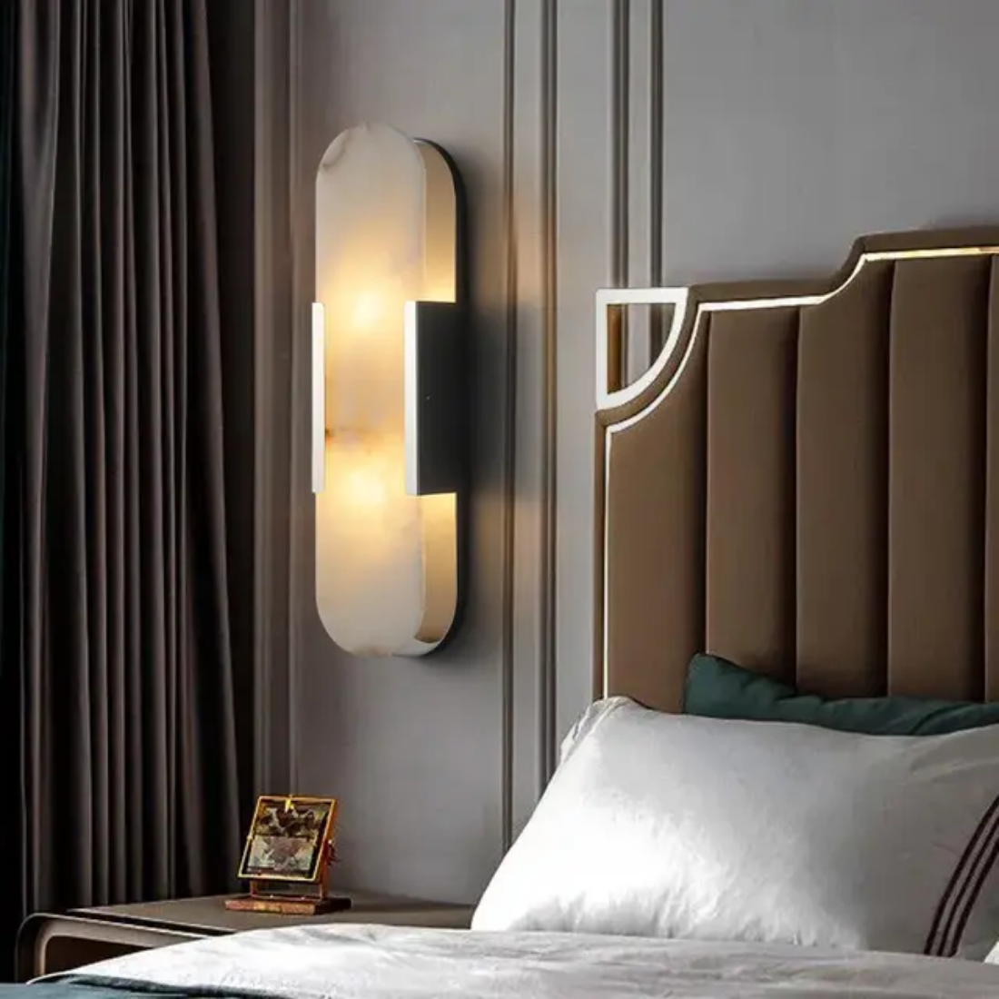 Wall sconce Brass Finishing Minimalist Long Strip alabaster marble wall lamp