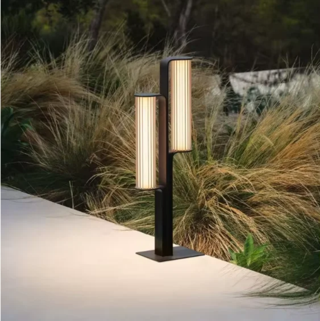 Smart outdoor led lawn lights park waterproof solar powered garden stand lamp