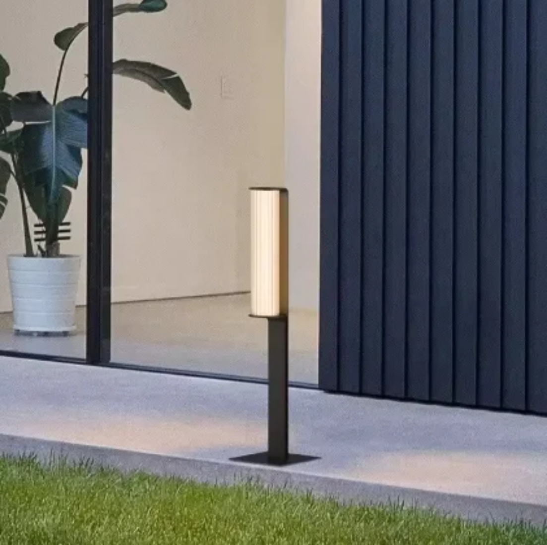 Smart outdoor led lawn lights park waterproof solar powered garden stand lamp