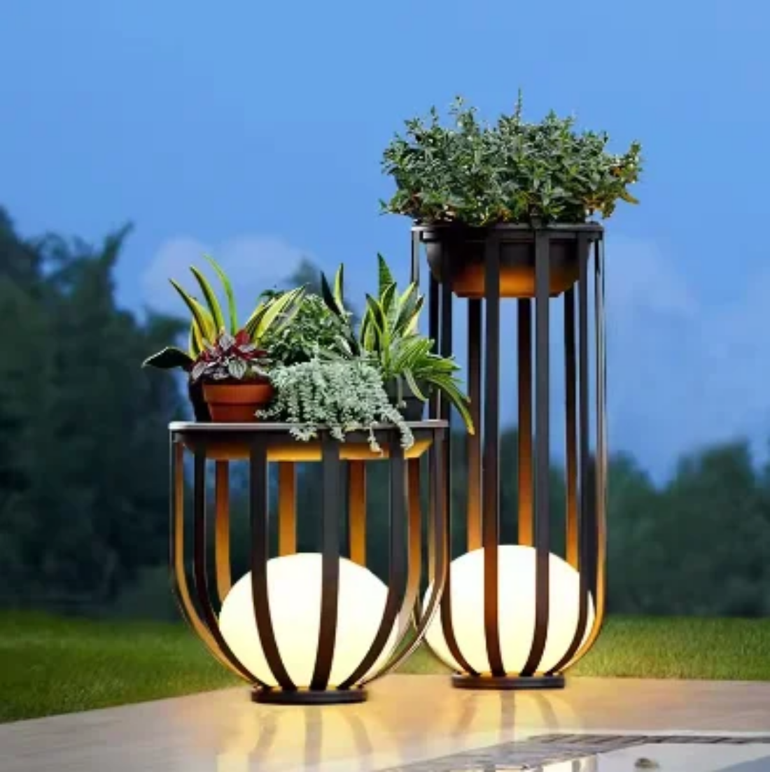 Waterproof balcony terrace flower shelf lamp Outdoor courtyard lawn lamp Solar Garden Light