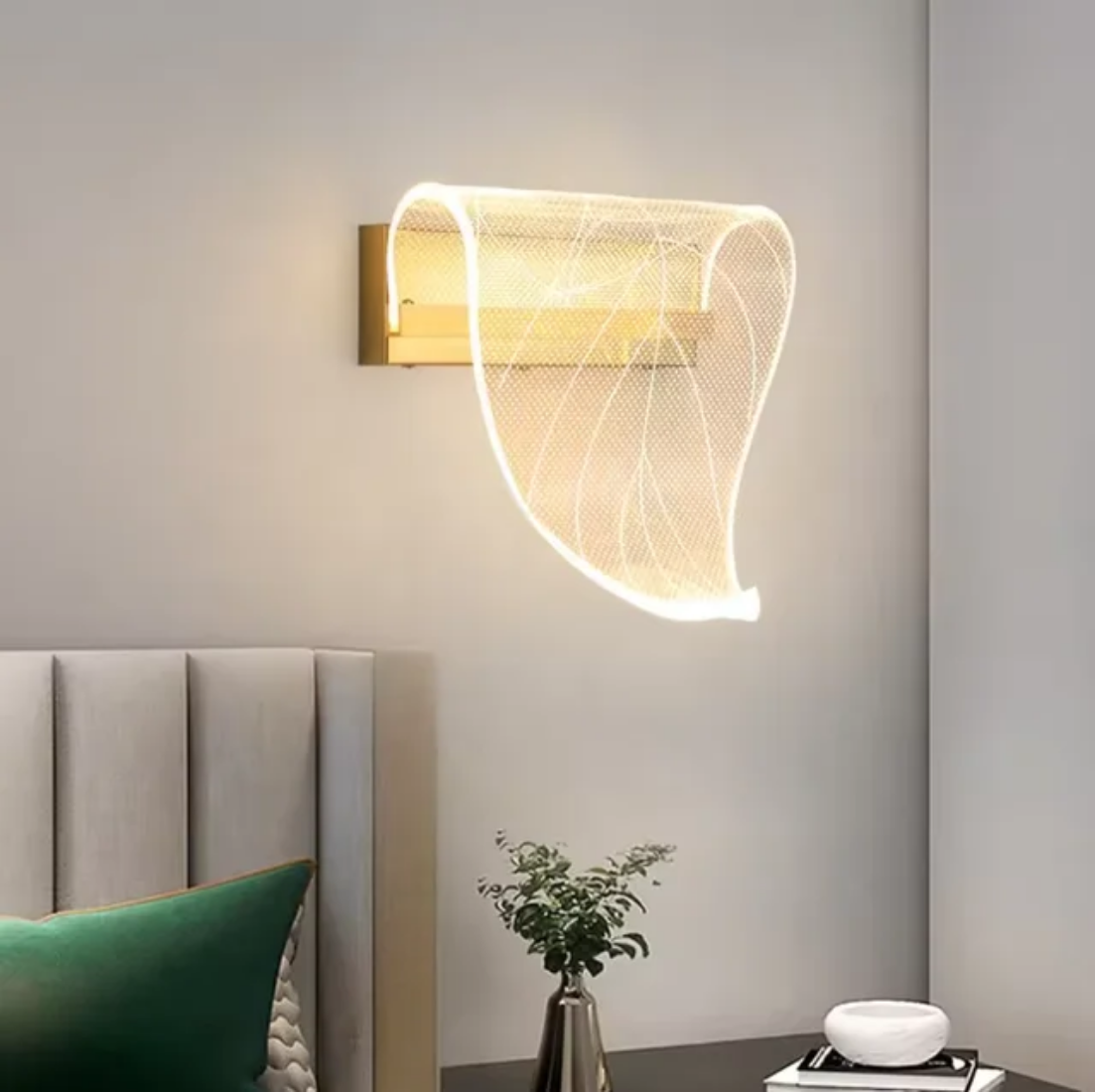 Luxury metal leaf modern wall lamp