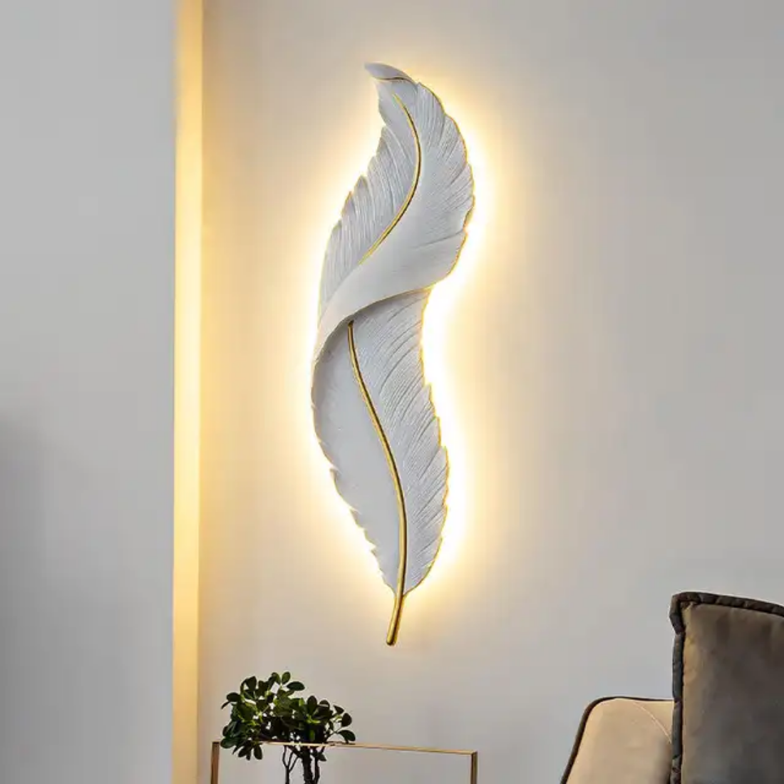 Creative feather shape sconce light