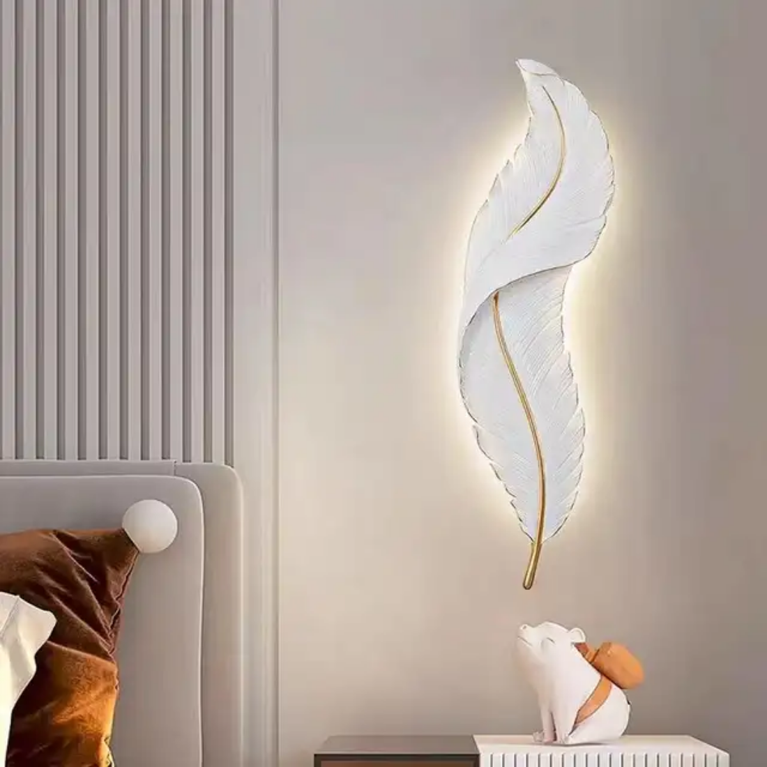 Creative feather shape sconce light