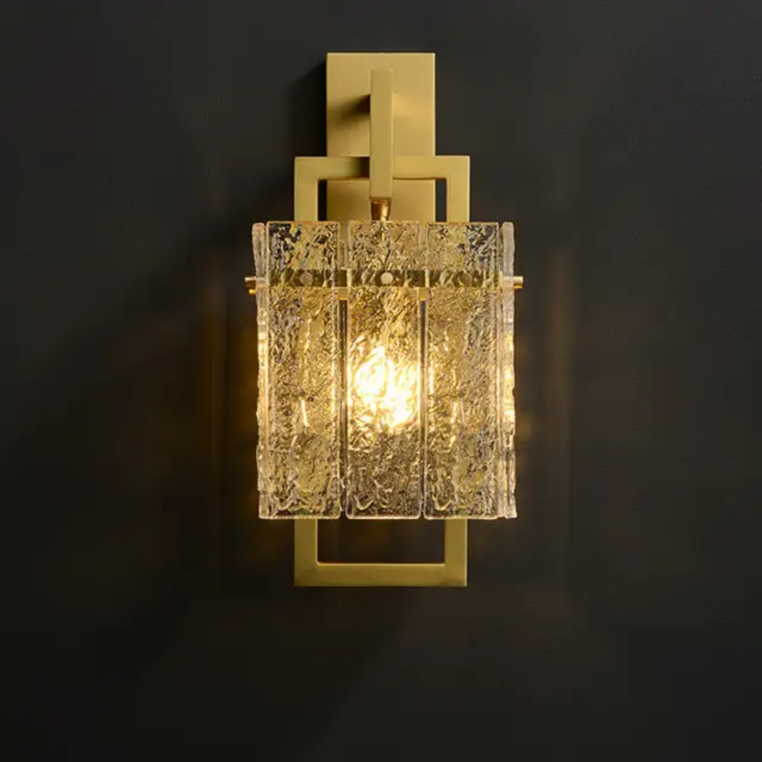 Elegant Housing Artistic brass sconce wall light