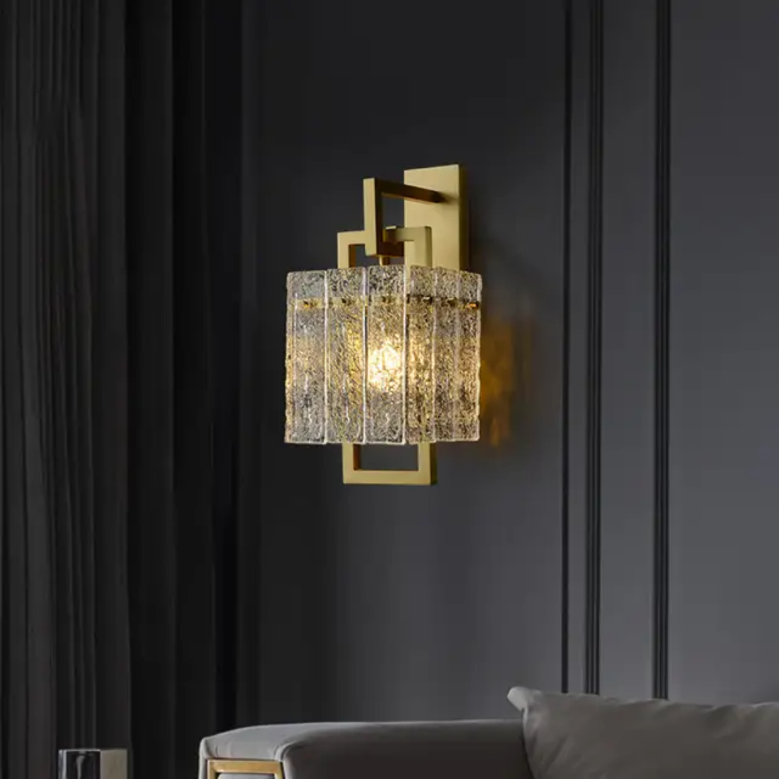 Elegant Housing Artistic brass sconce wall light