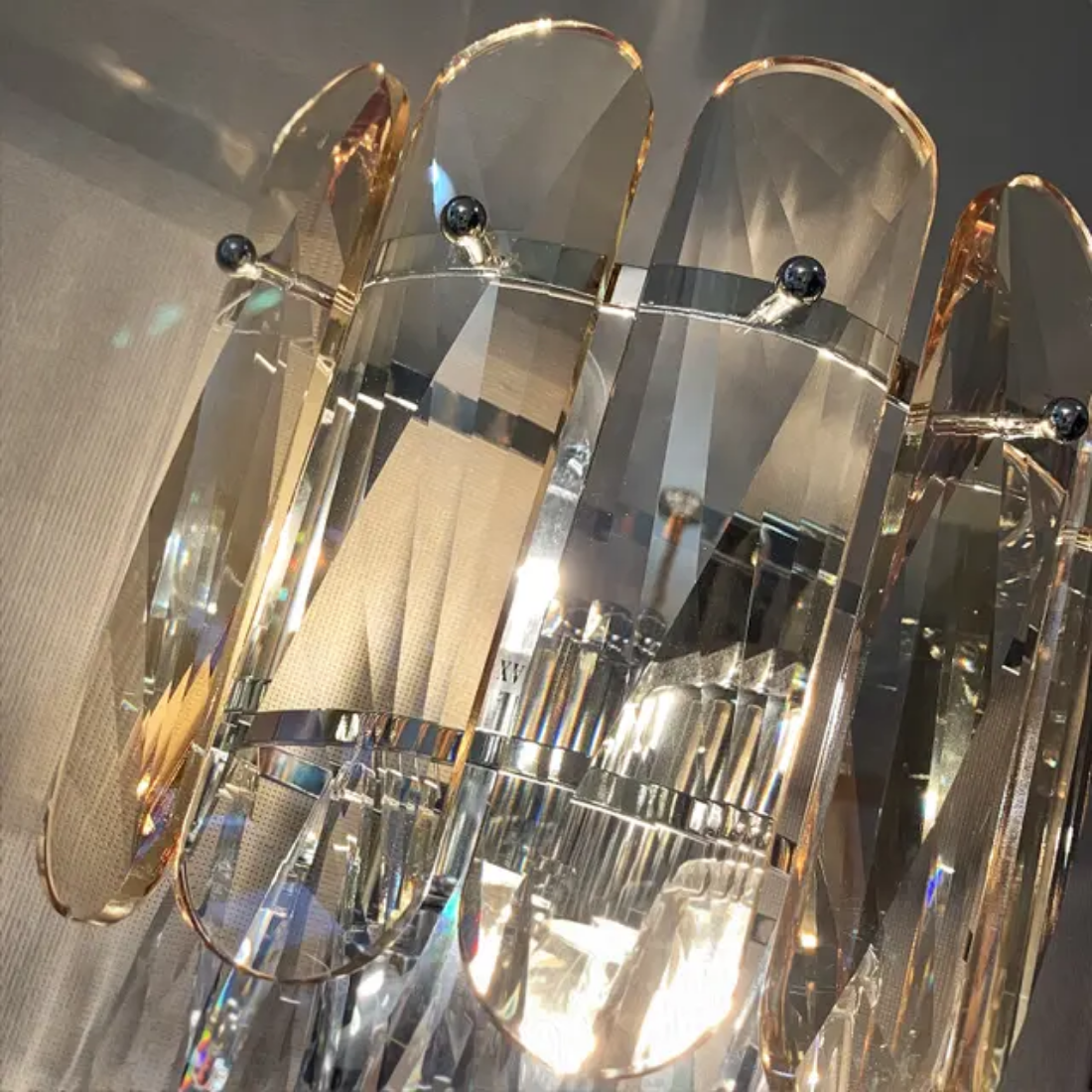 Hardware And Crystal Material Wall Lamp