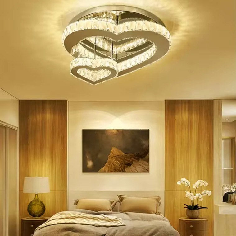 Heart-shaped pendant light