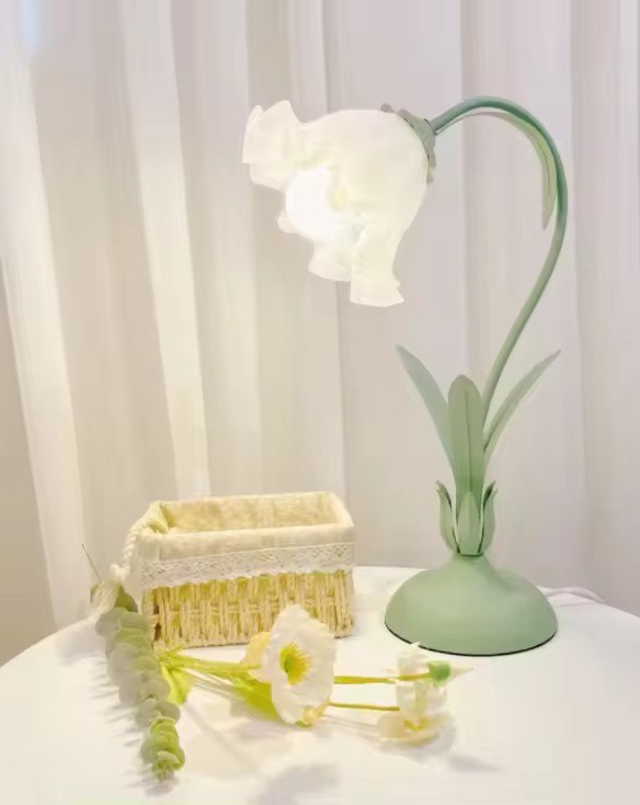 Flower-Shaped Bedside Lamp with LED Glass table lamps