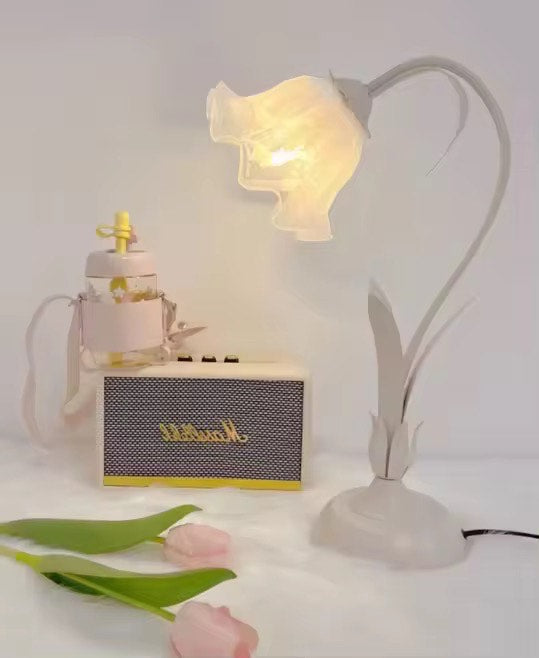 Flower-Shaped Bedside Lamp with LED Glass table lamps