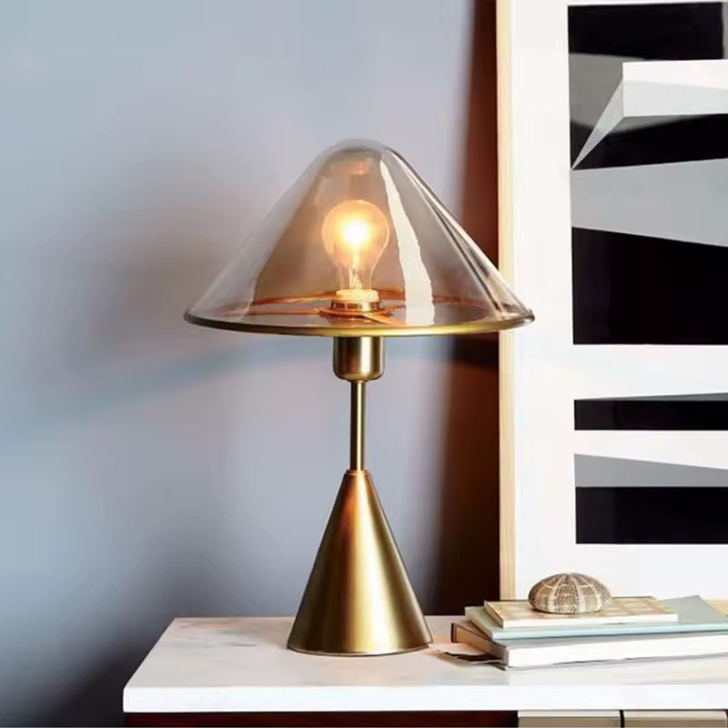 Metal gold mushroom table lamp