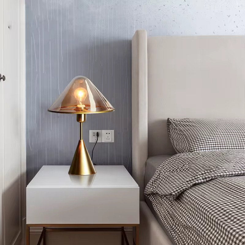 Metal gold mushroom table lamp