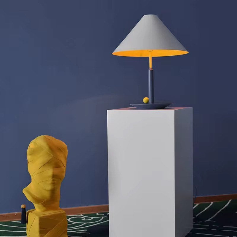 Fashion desk lamp