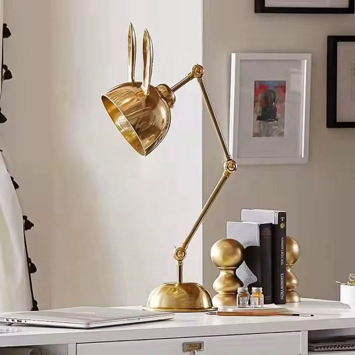 Rabbit iron vertical table lamp